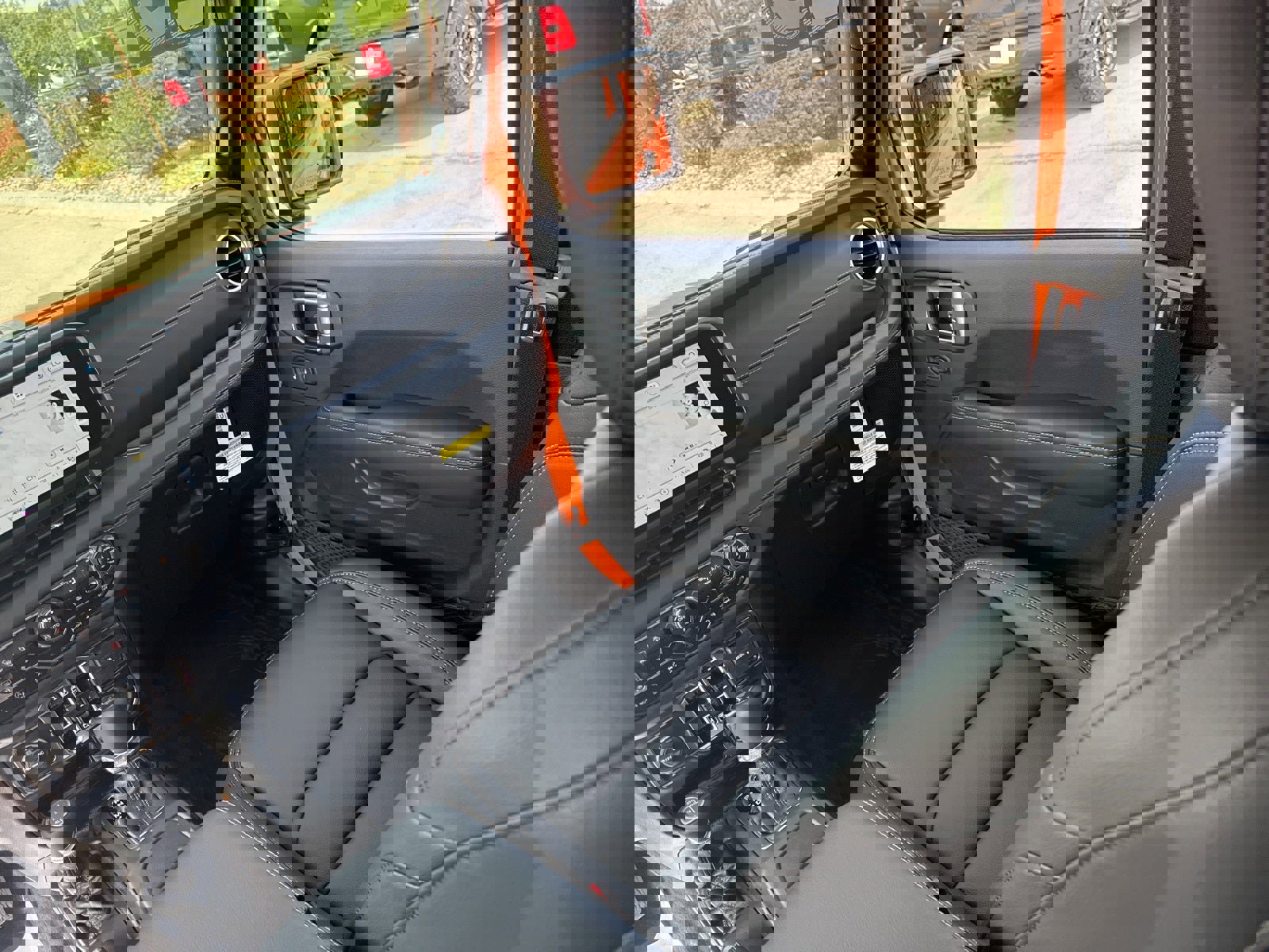 New 2025 Jeep Wrangler Unlimited Sahara w/ Safety Group image 19