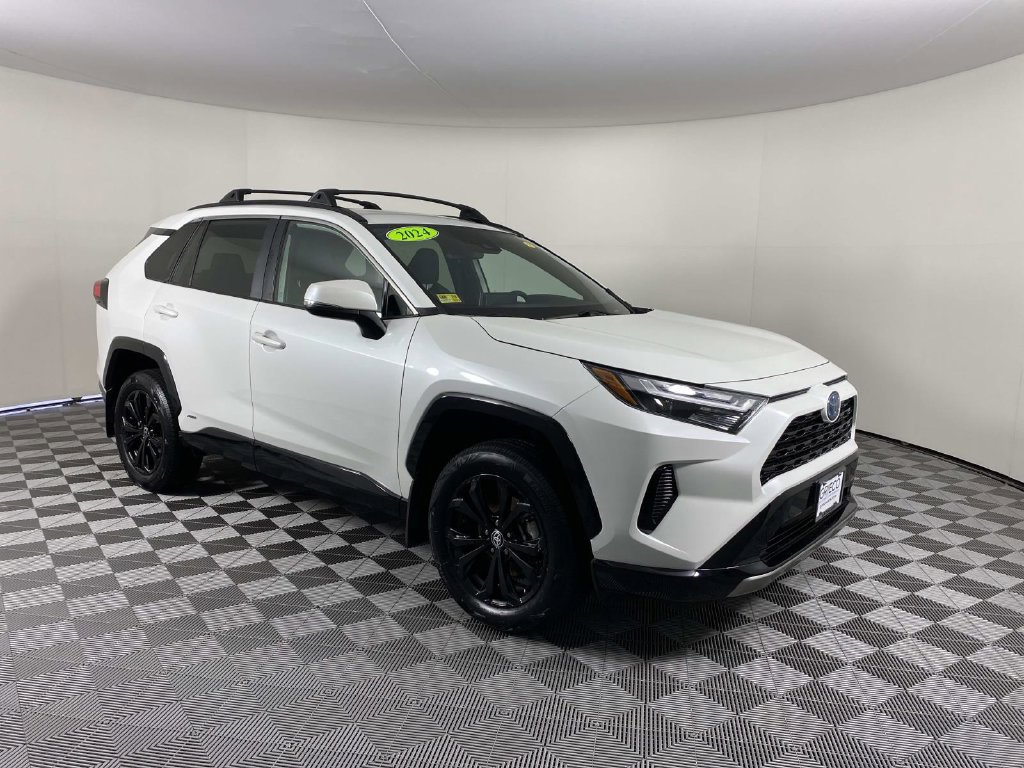Used 2024 Toyota RAV4 SE w/ Convenience Package