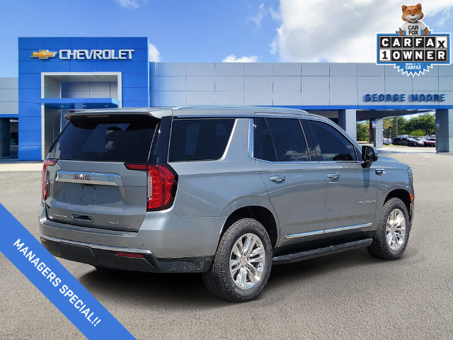 Certified 2023 GMC Yukon SLT w/ SLT Luxury Package AWD/4WD image 4