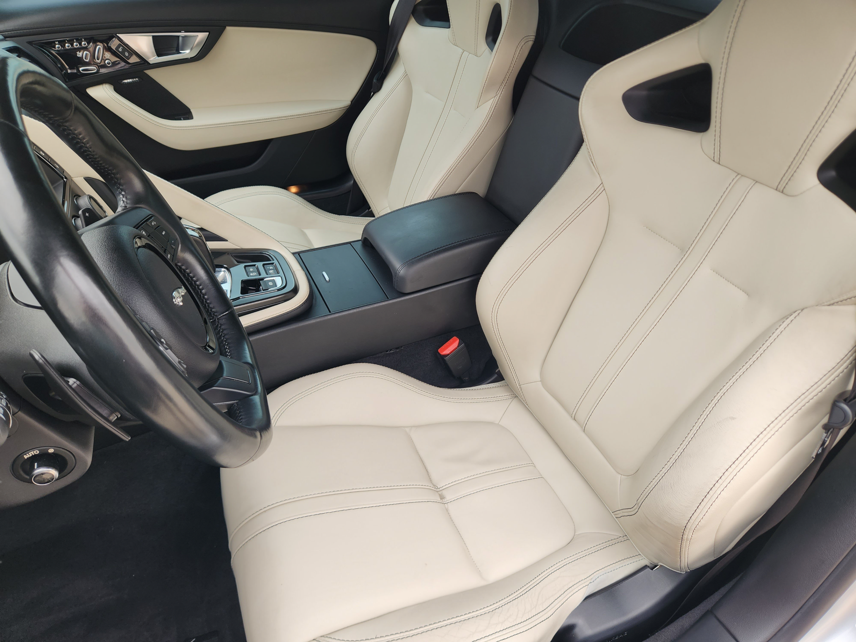 Used 2017 Jaguar F-TYPE S RWD image 9