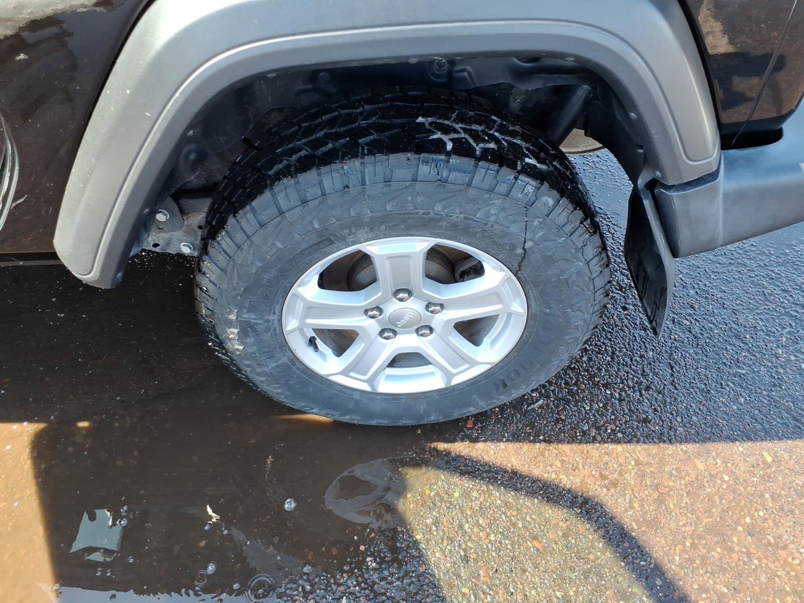 Used 2020 Jeep Wrangler Sport S image 21