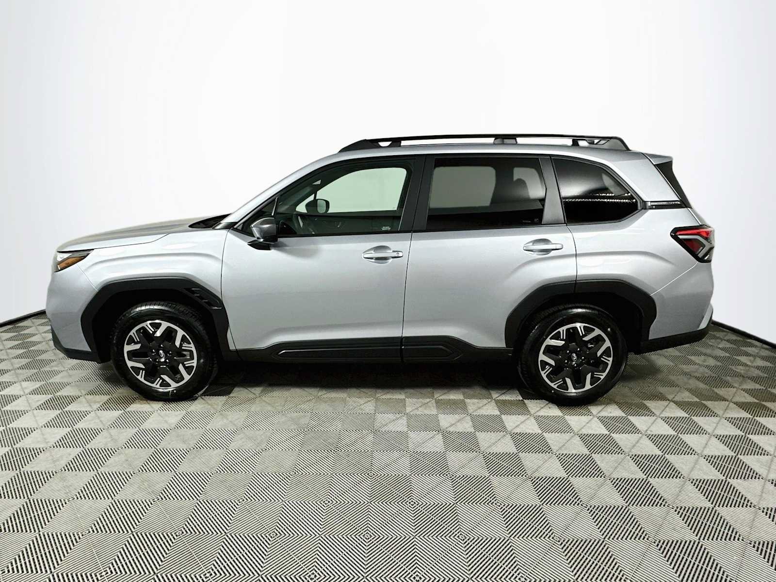 Certified 2026 Subaru Forester Premium AWD/4WD image 4