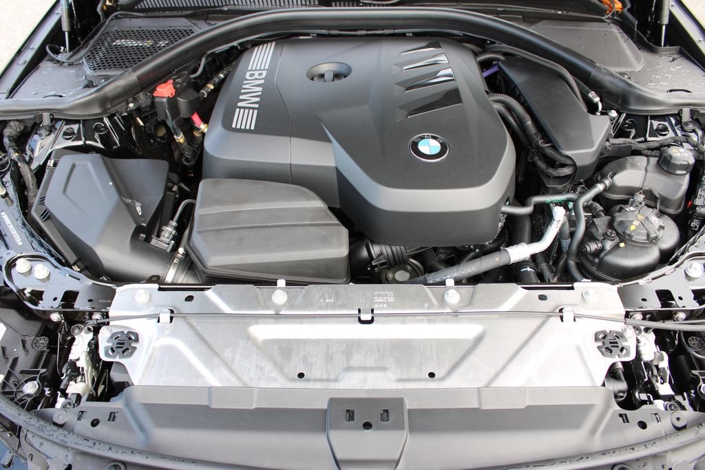 New 2026 BMW 330i xDrive Sedan w/ M Sport Package AWD/4WD image 39
