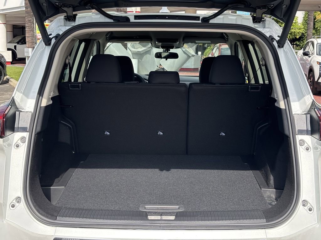 New 2026 Nissan Rogue SV image 12