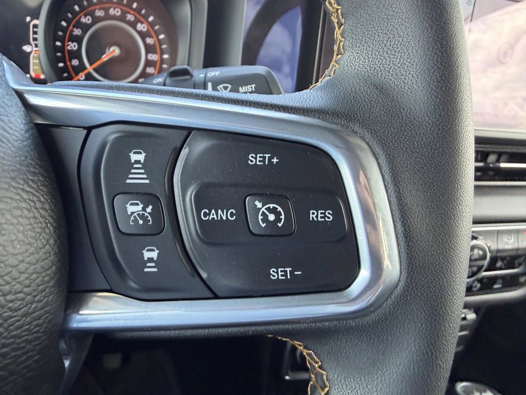 Used 2024 Jeep Wrangler Unlimited Sahara w/ Technology Group AWD/4WD image 31