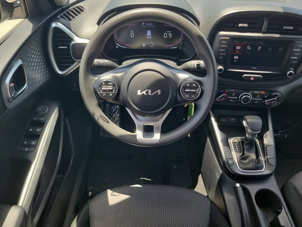 Used 2024 Kia Soul LX w/ Option Group 015 FWD image 13