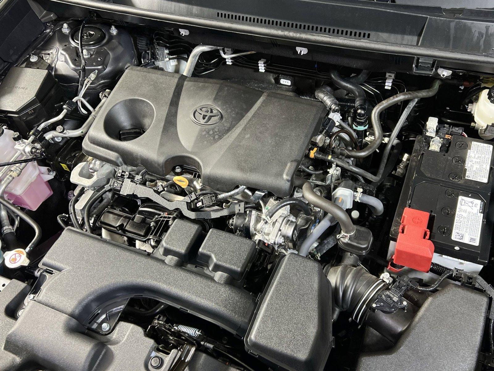 Used 2024 Toyota RAV4 XLE Premium w/ Weather Package image 27