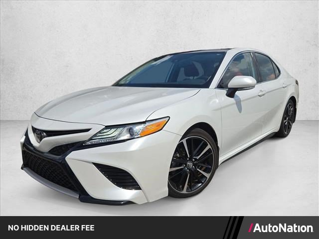 Used 2020 Toyota Camry XSE FWD image 1