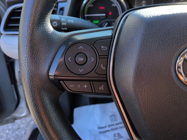 Certified 2020 Toyota Camry LE image 18