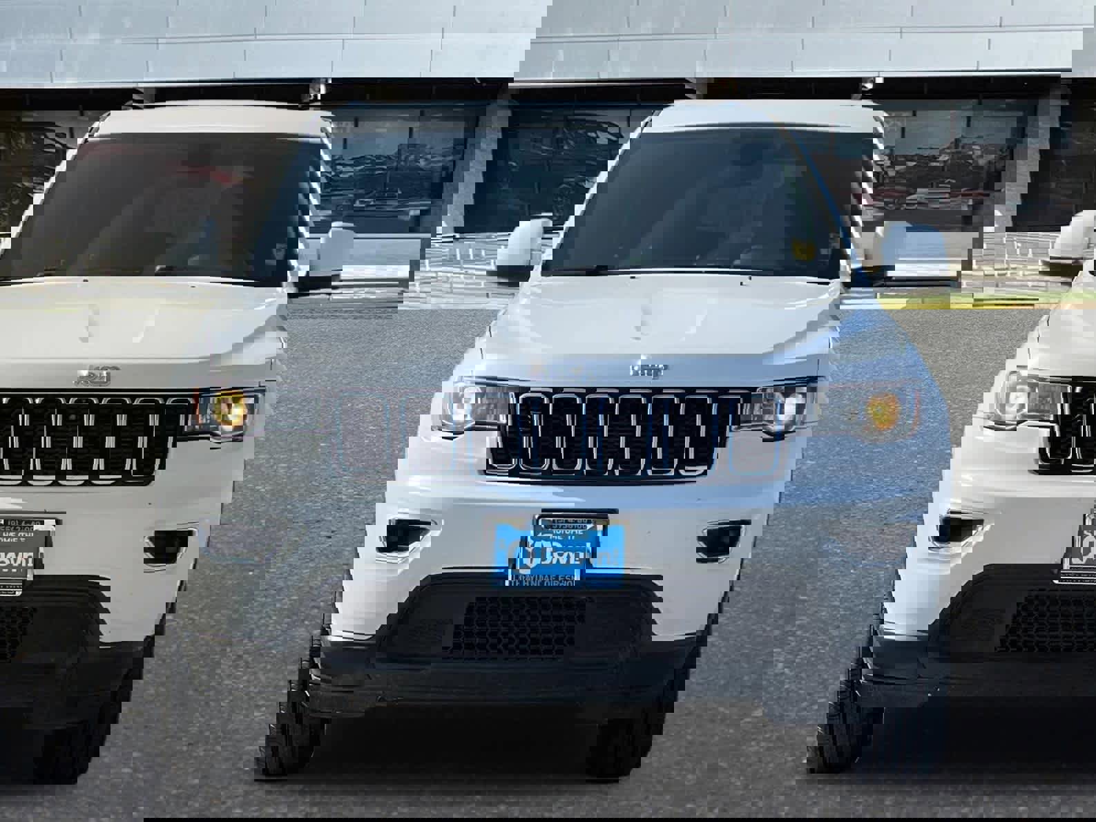 Used 2020 Jeep Grand Cherokee Laredo image 11