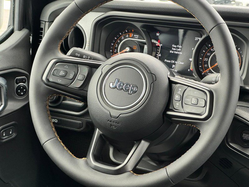 Used 2024 Jeep Gladiator Sport image 11