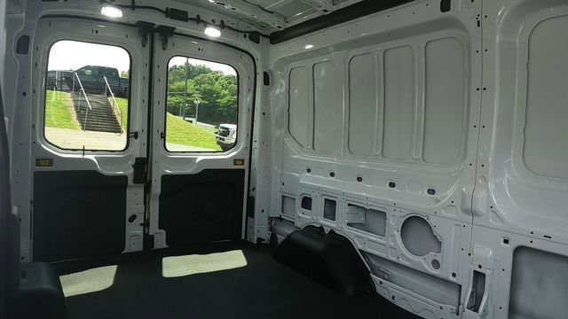 New 2026 Ford Transit 250 148 Medium Roof RWD image 6
