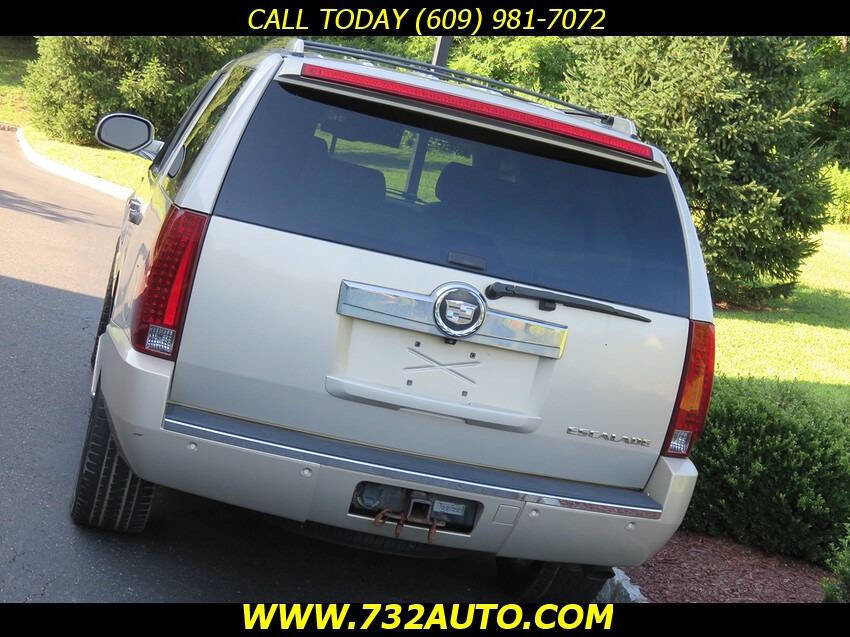 Used 2007 Cadillac Escalade AWD w/ Information Package image 27