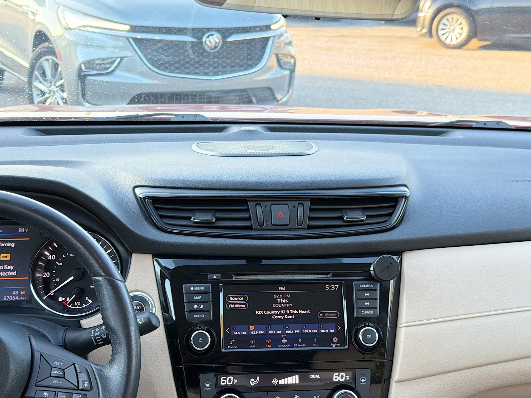 Used 2018 Nissan Rogue SV w/ Sun & Sound Touring Package image 19