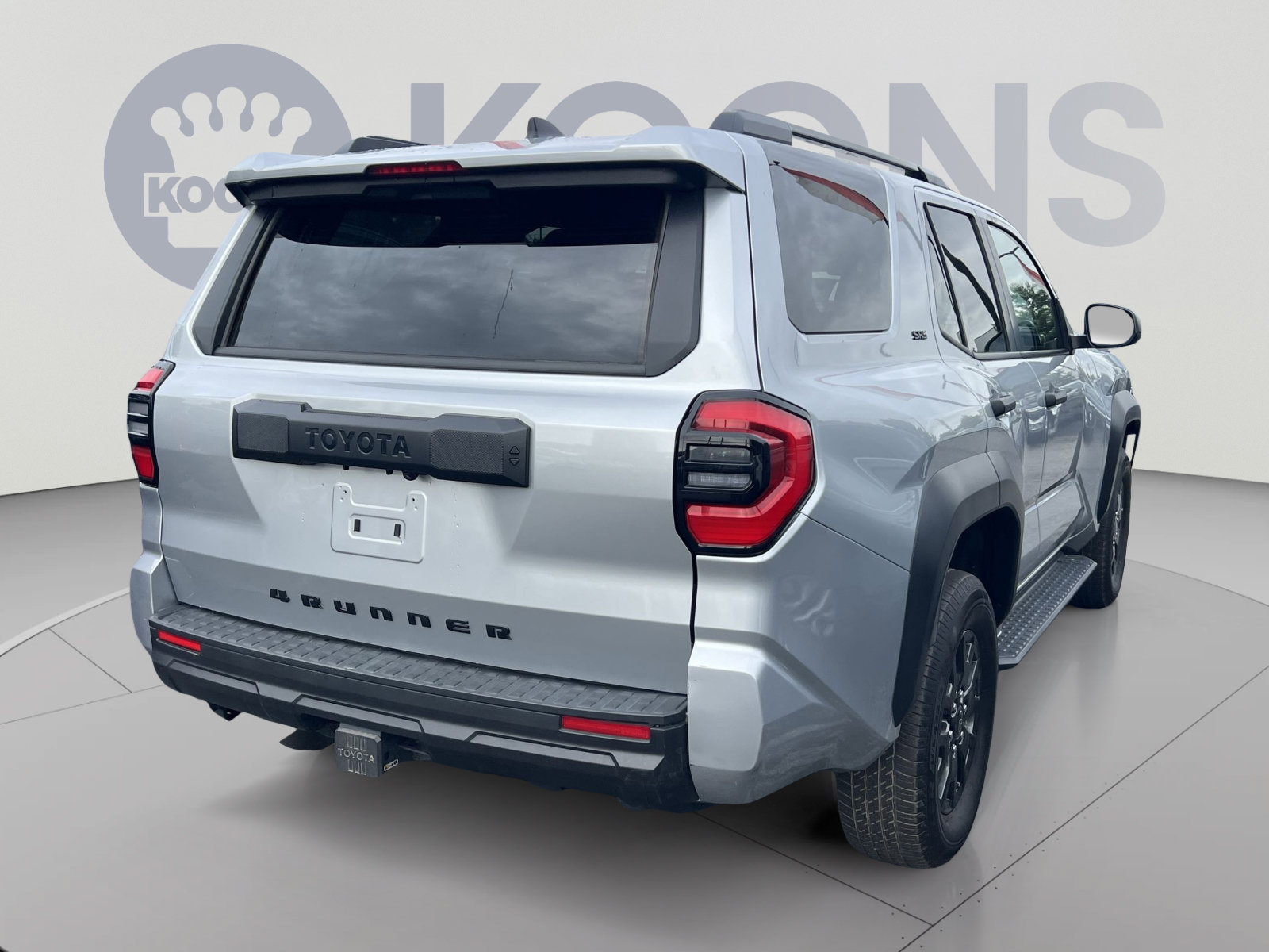 Used 2025 Toyota 4Runner SR5 AWD/4WD image 5
