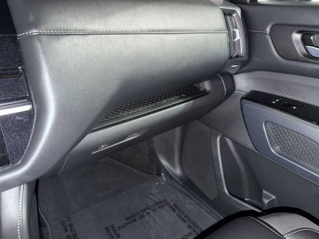 Used 2025 Nissan Pathfinder SL AWD/4WD image 34