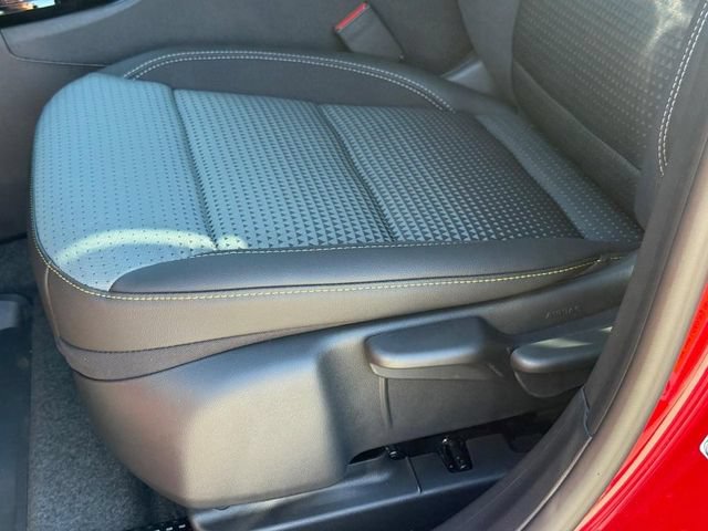 New 2026 Chevrolet Trax LT w/ Sunroof Package FWD image 18