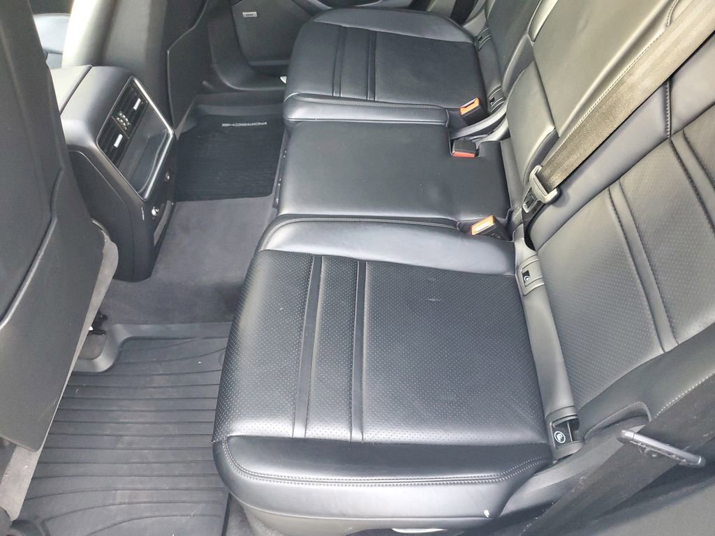 Used 2019 Porsche Cayenne S image 12