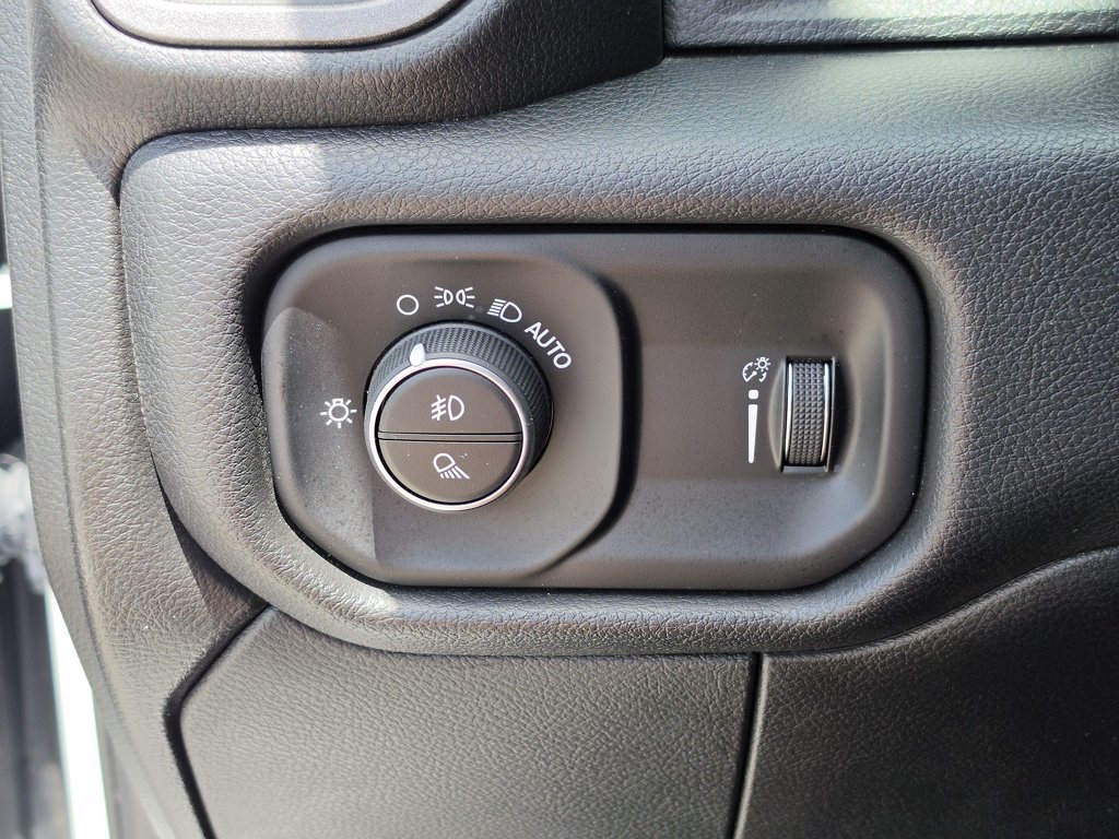 Certified 2025 RAM 3500 Tradesman AWD/4WD image 26