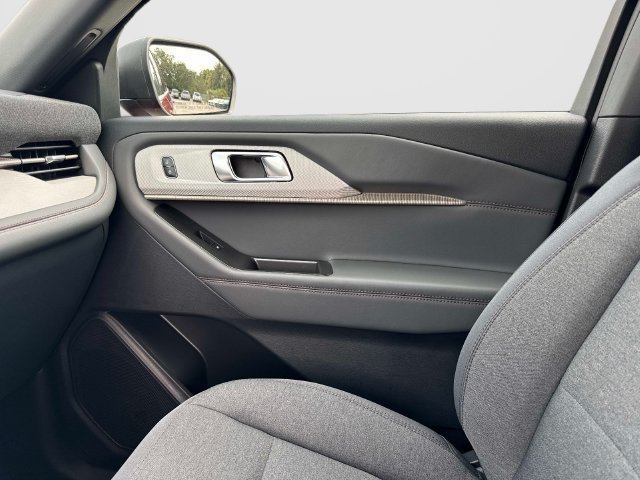 New 2027 Ford Explorer Active RWD image 24