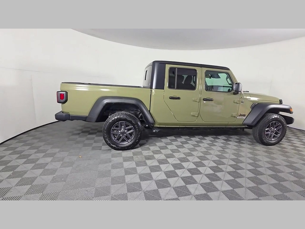 Used 2026 Jeep Gladiator Sport AWD/4WD image 37