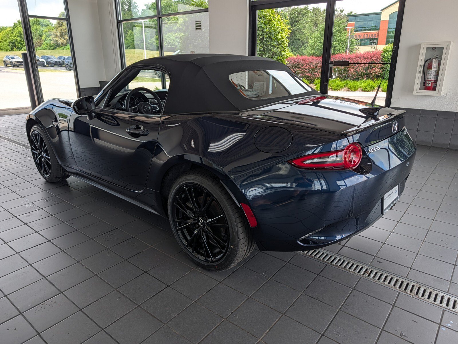 New 2026 MAZDA MX-5 Miata Club w/ Weather Package RWD image 6