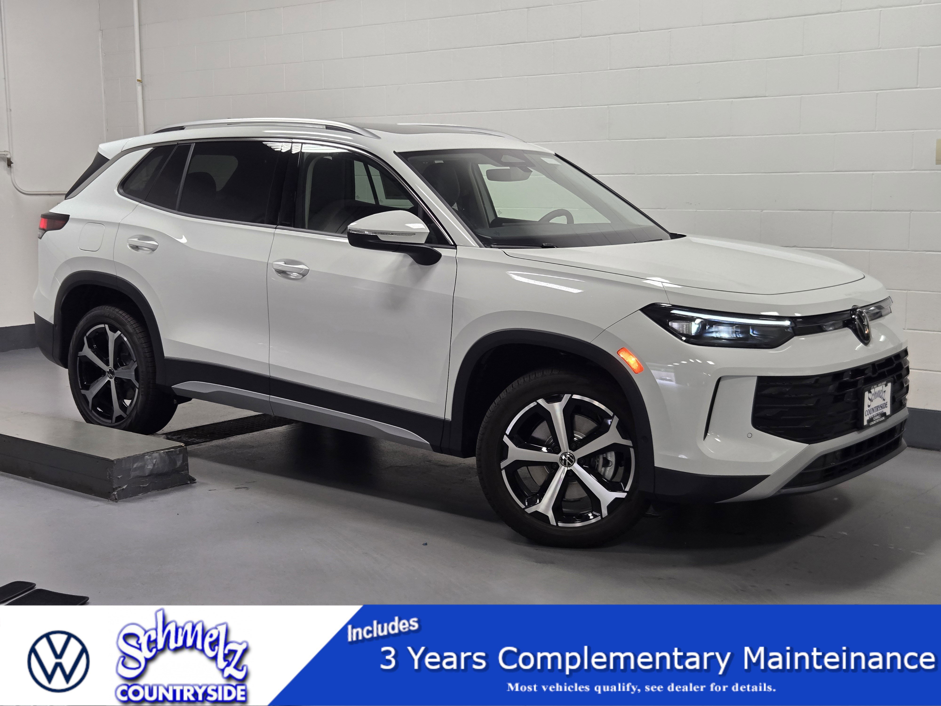 New 2025 Volkswagen Tiguan SE