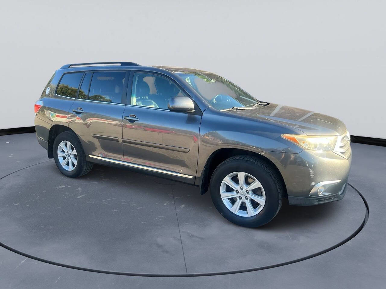 Used 2012 Toyota Highlander SE image 2