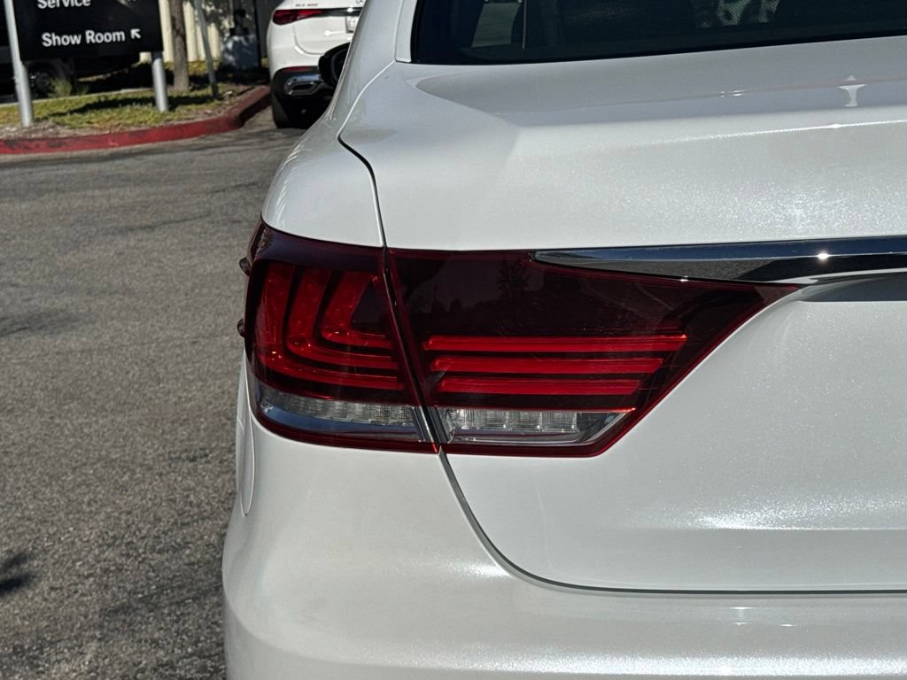 Used 2013 Lexus LS 460 w/ F-Sport Pkg RWD image 14