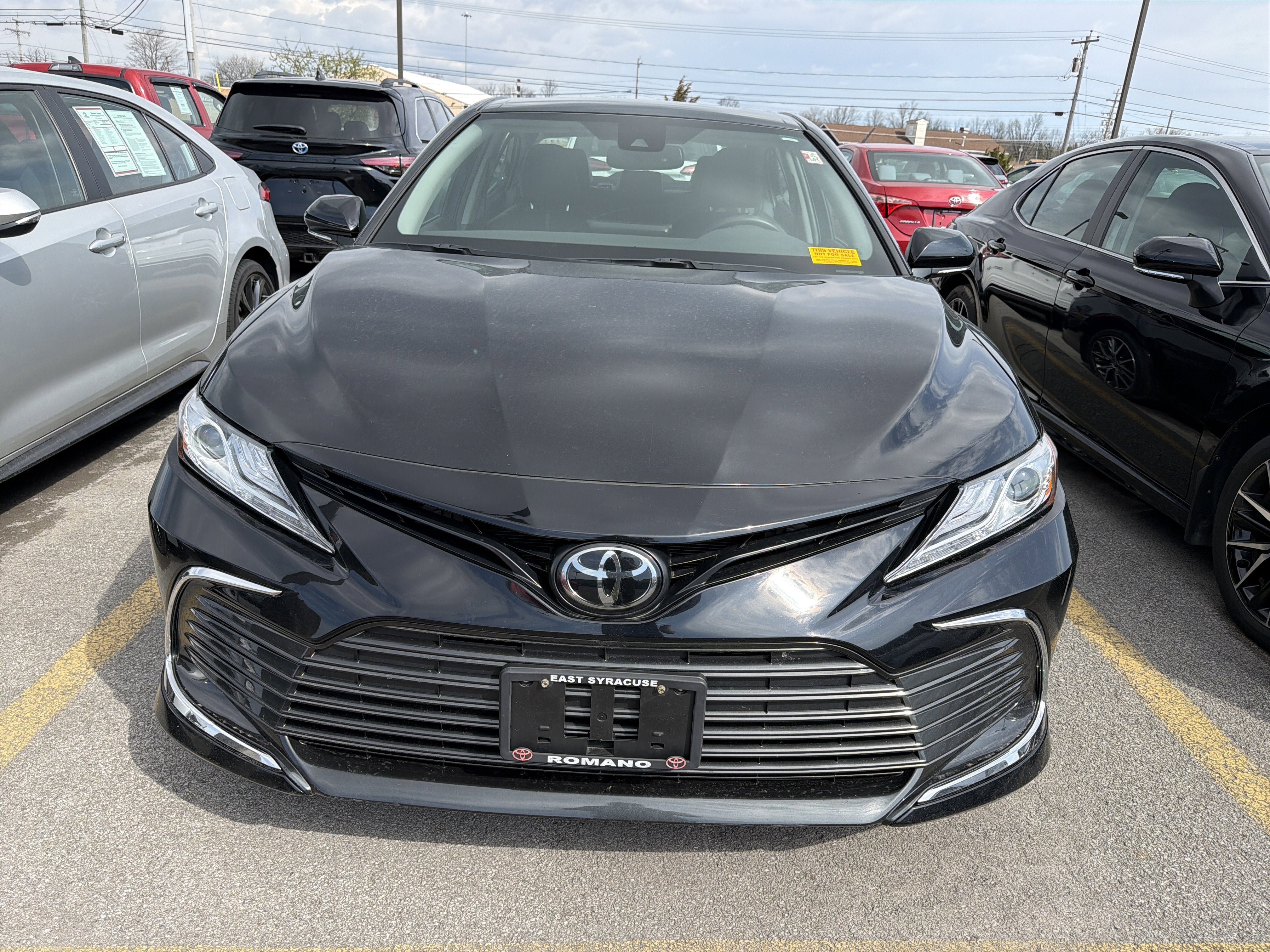 Used 2023 Toyota Camry XLE AWD/4WD image 3