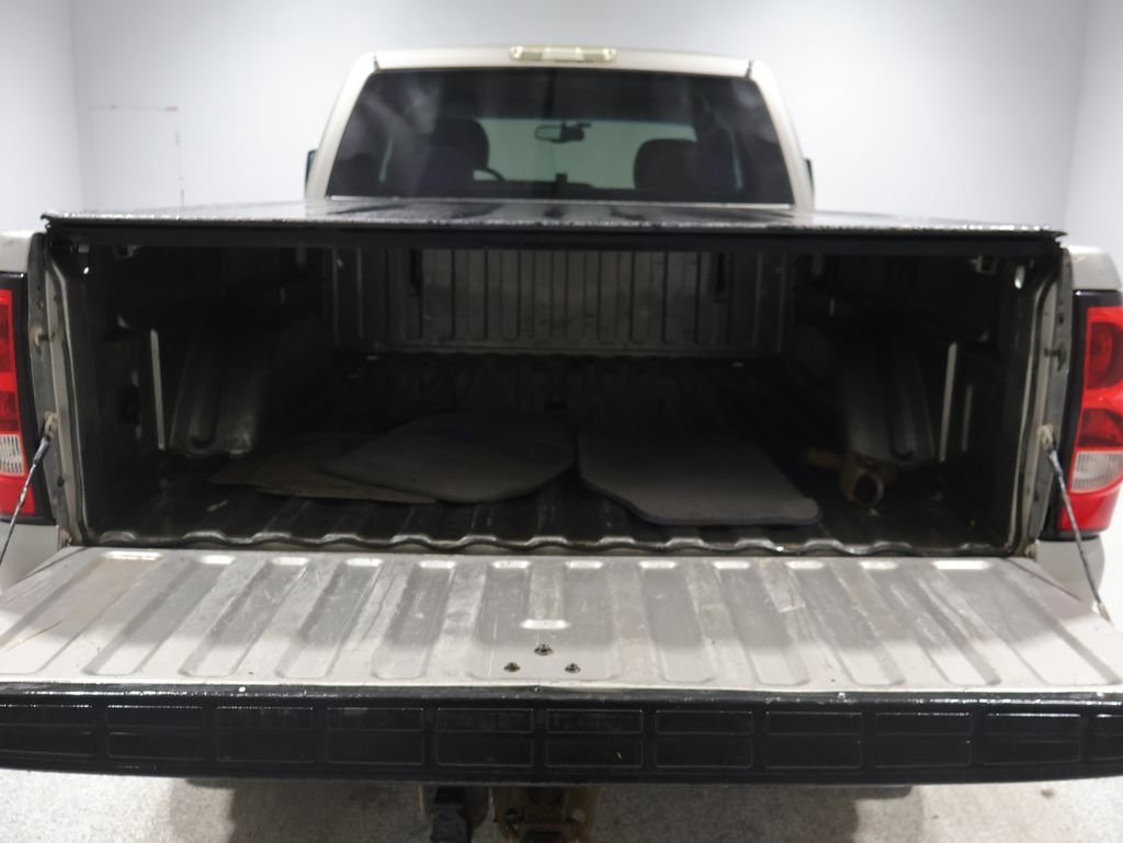 Used 2001 Chevrolet Silverado 2500 LS AWD/4WD image 4