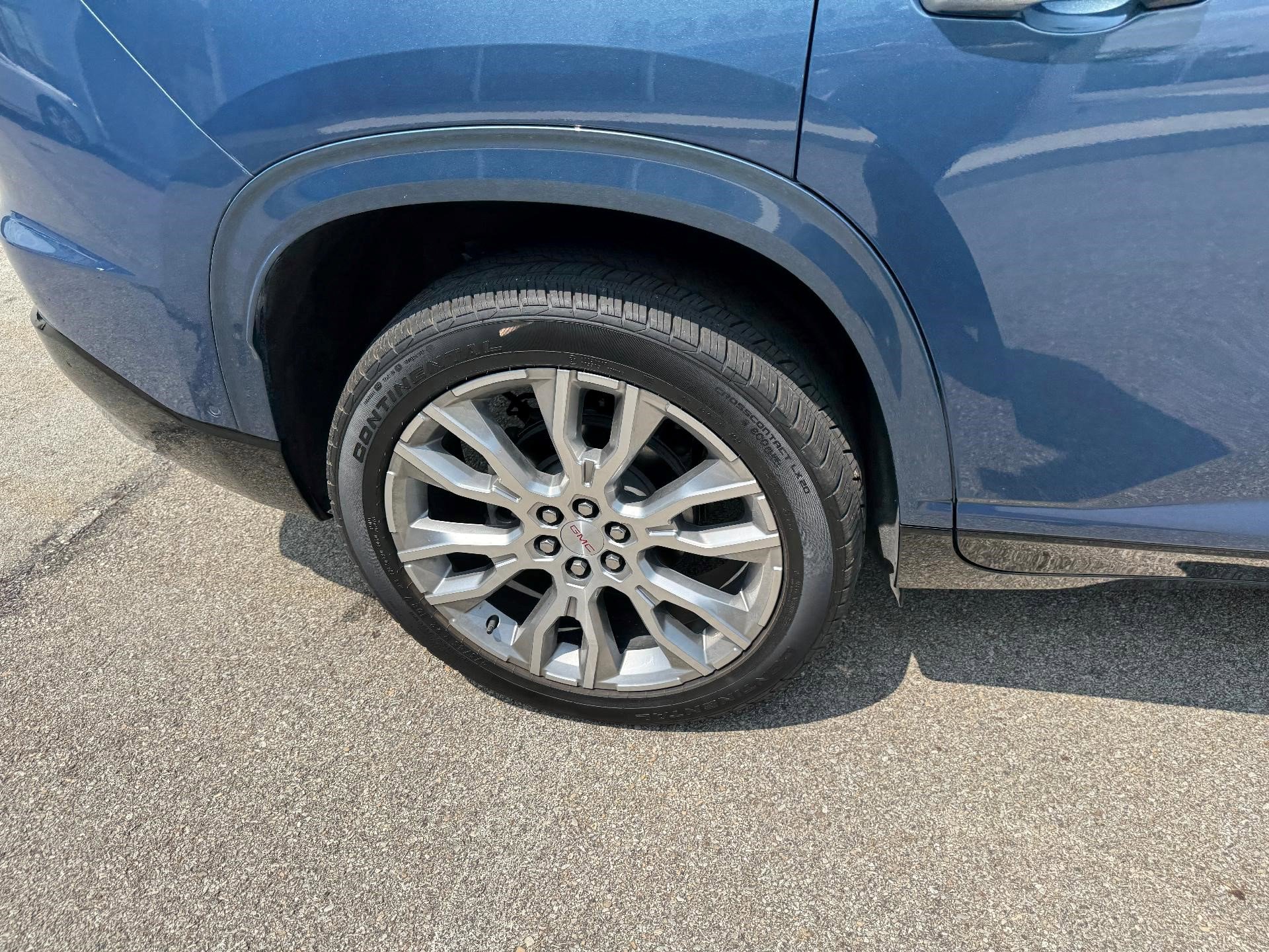 Certified 2025 GMC Acadia Denali w/ Super Cruise Package image 12