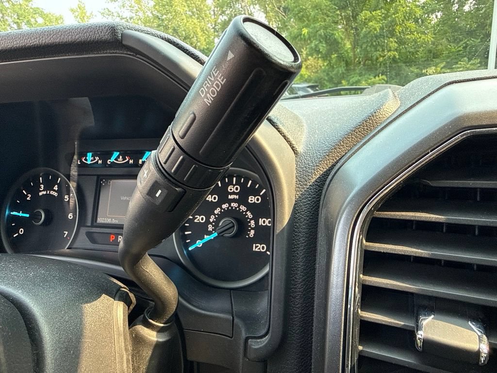 Used 2019 Ford F150 XLT w/ Equipment Group 302A Luxury AWD/4WD image 32