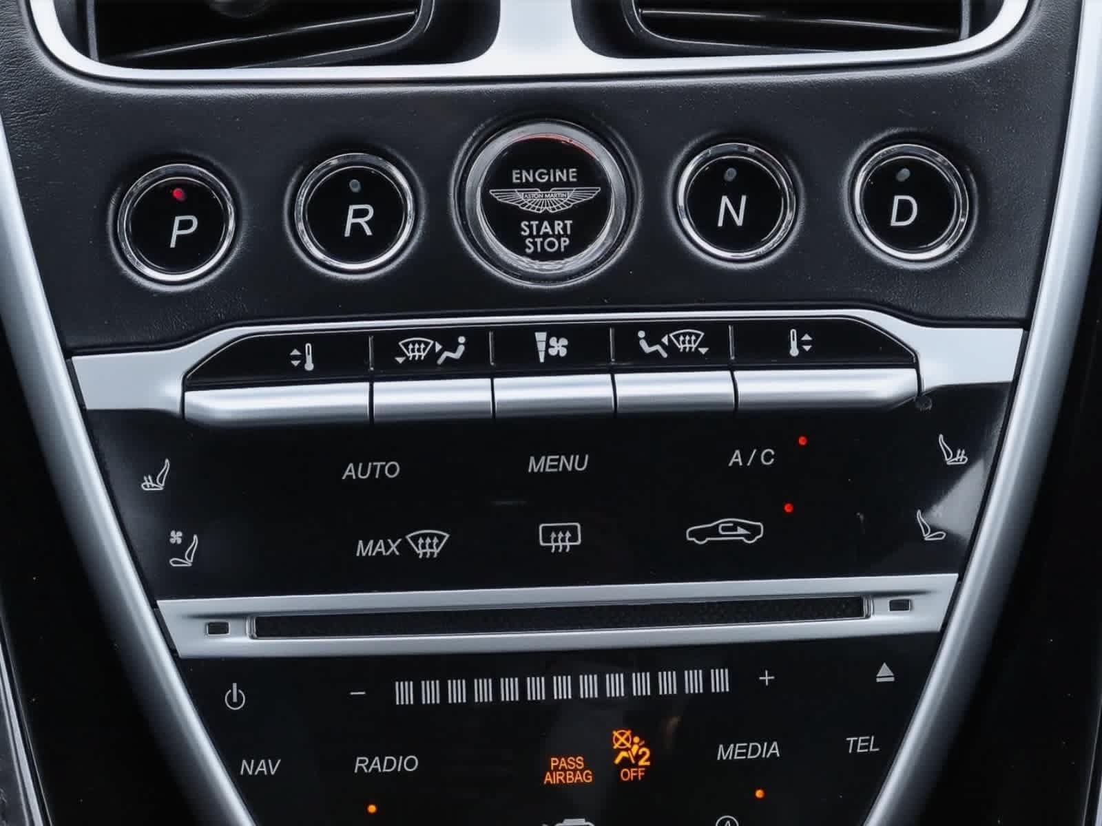 Used 2020 Aston Martin DB11 Coupe RWD image 19