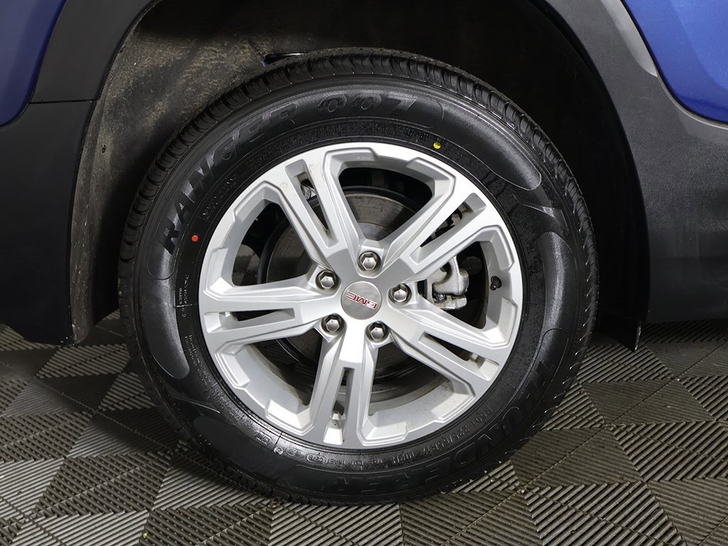 Used 2022 GMC Terrain SLE w/ Driver Convenience Package image 16