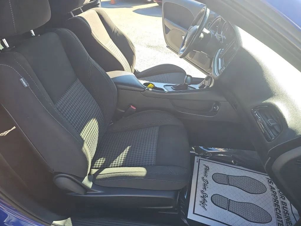 Used 2019 Dodge Challenger SXT RWD image 21