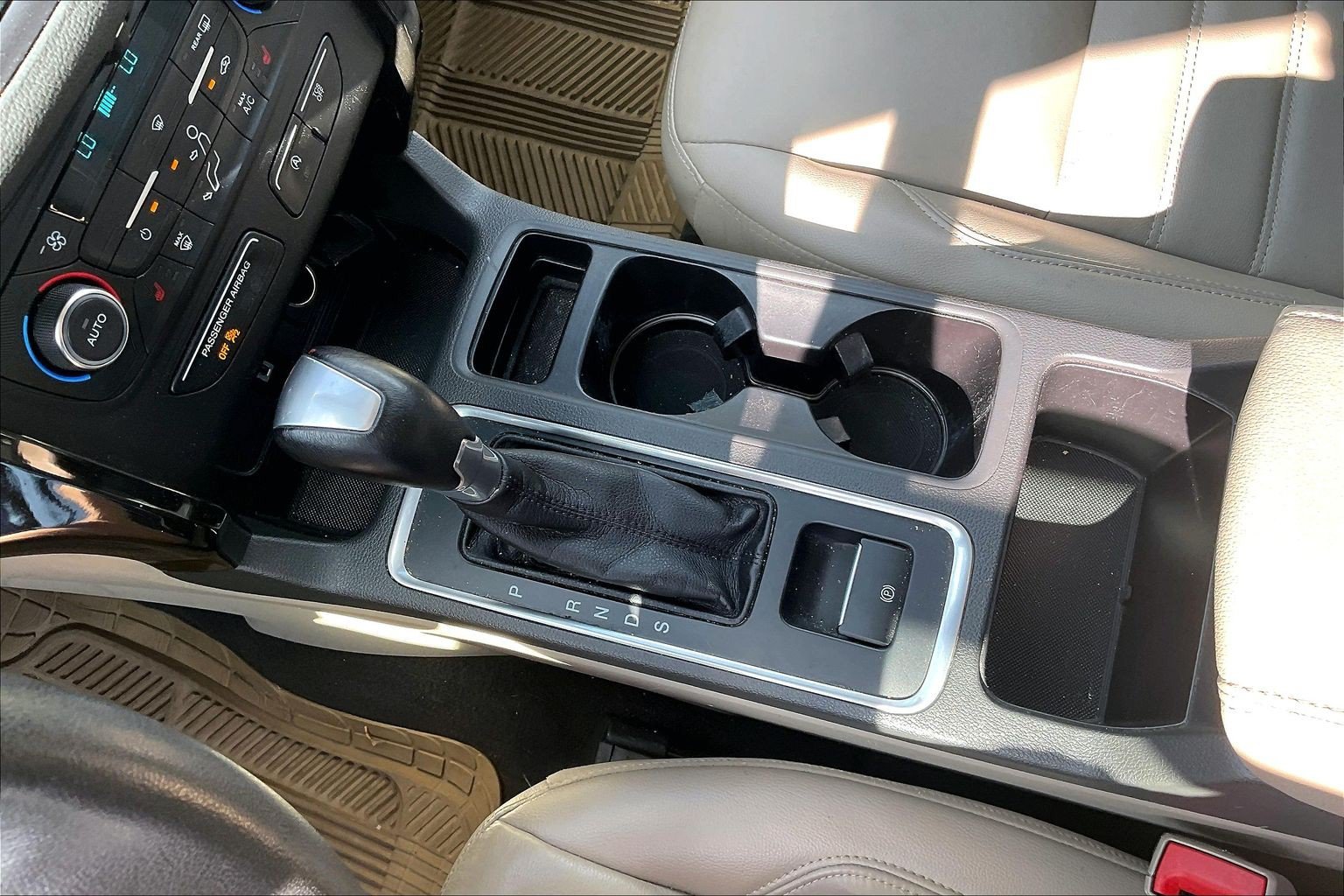 Certified 2017 Ford Escape Titanium AWD/4WD image 16