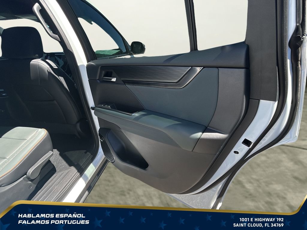 New 2026 GMC Acadia AT4 w/ Luxury Package AWD/4WD image 24