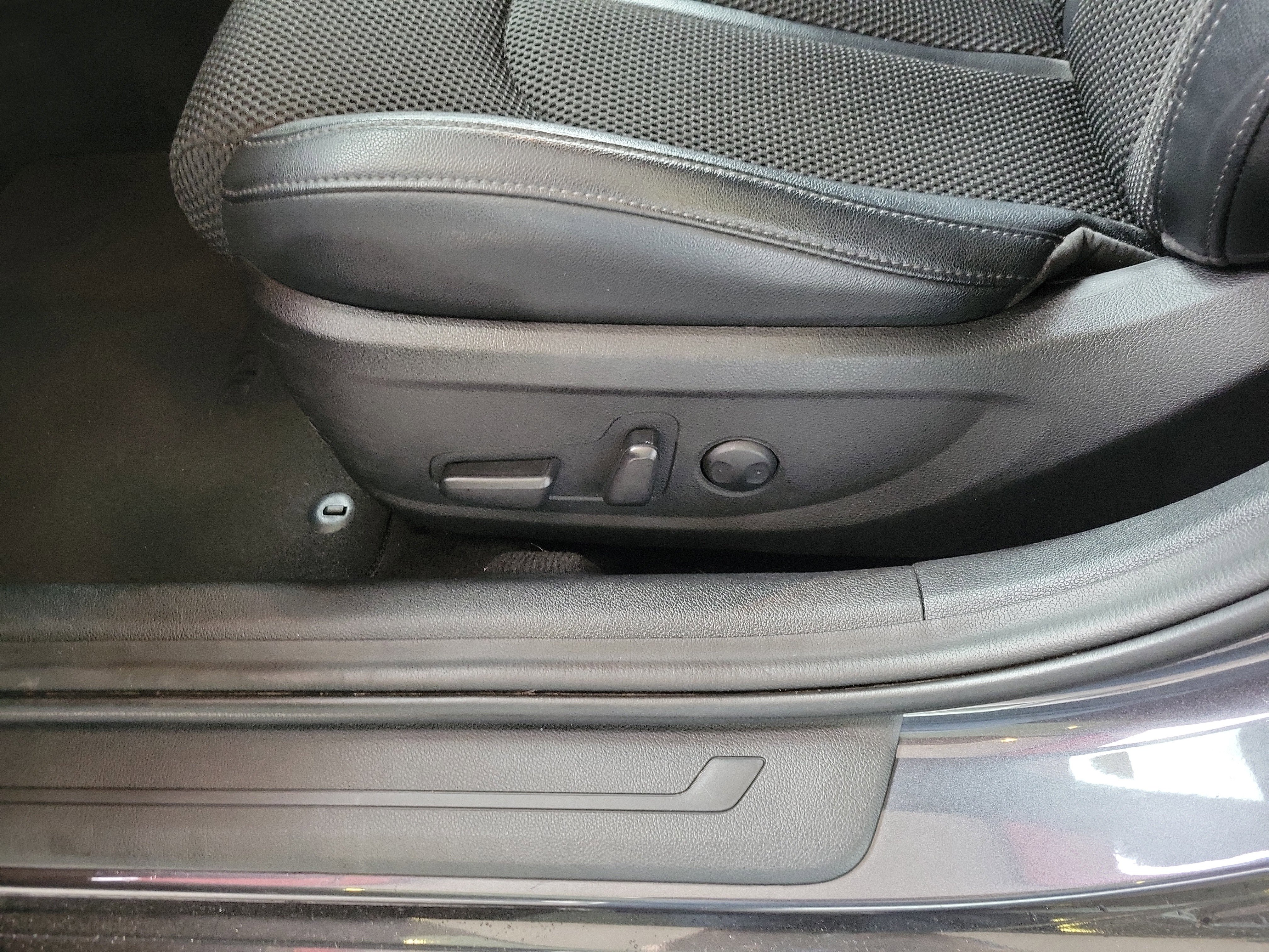 Used 2019 Kia Optima S image 14