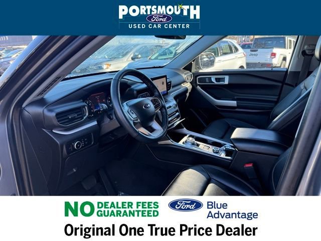 Used 2023 Ford Explorer XLT w/ Equipment Group 202A image 5
