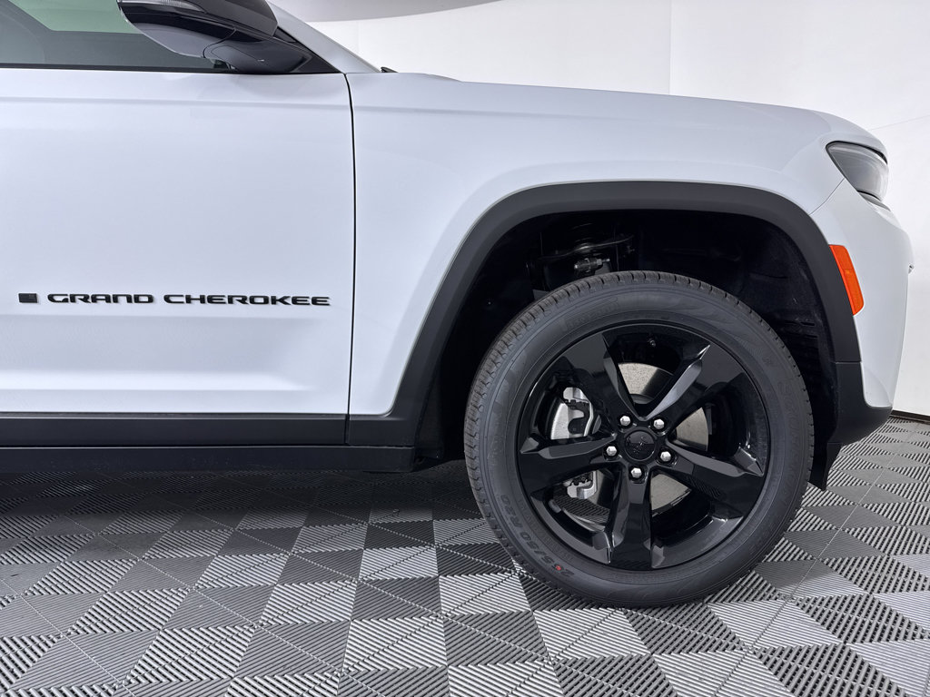 New 2026 Jeep Grand Cherokee L Limited w/ Limited Altitude Package AWD/4WD image 24