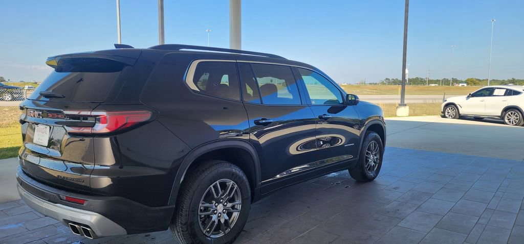 Used 2025 GMC Acadia Elevation image 6