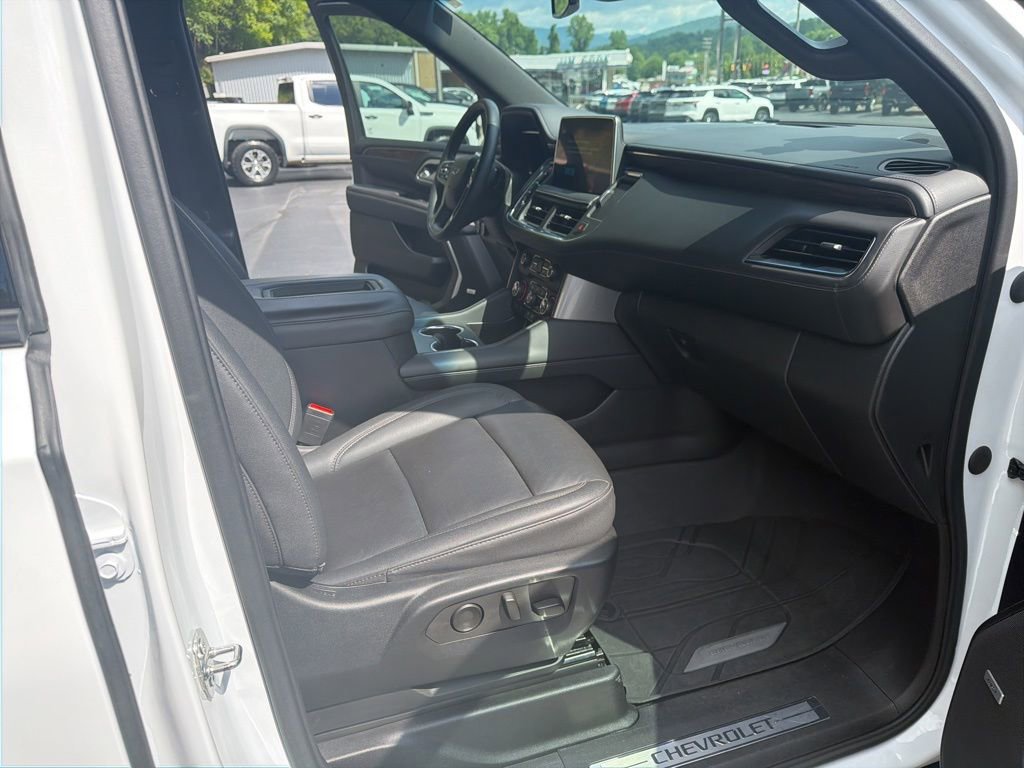 Used 2023 Chevrolet Tahoe Z71 w/ Luxury Package AWD/4WD image 18