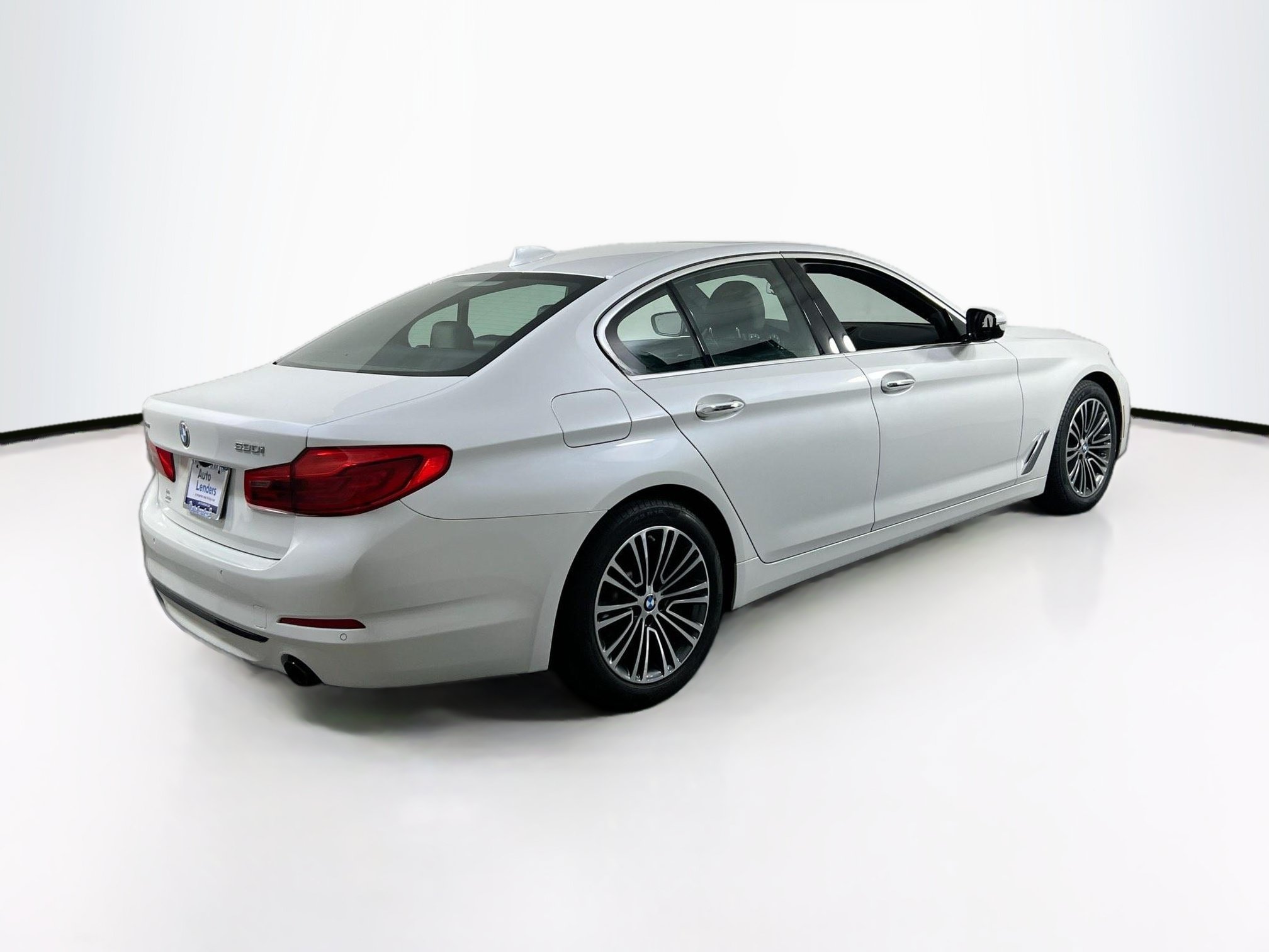 Used 2018 BMW 530i xDrive AWD/4WD image 5