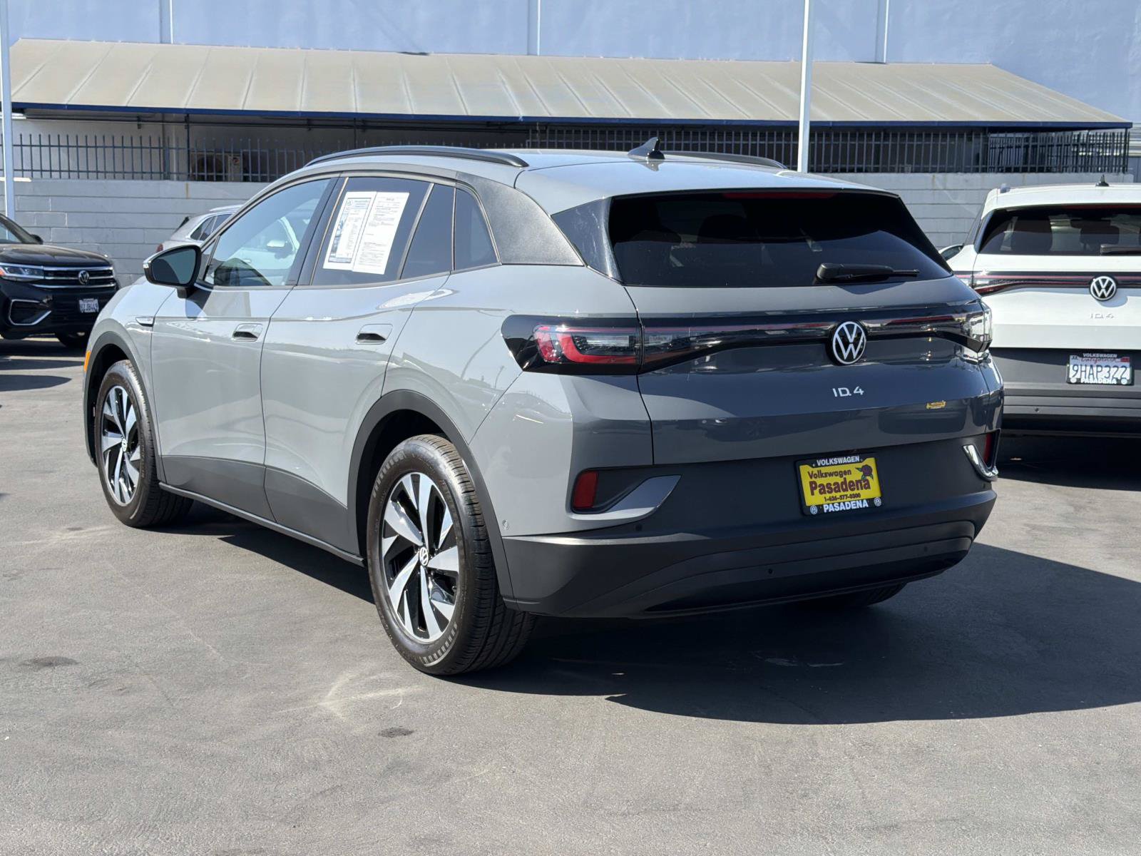 Certified 2025 Volkswagen ID.4 Pro RWD image 3