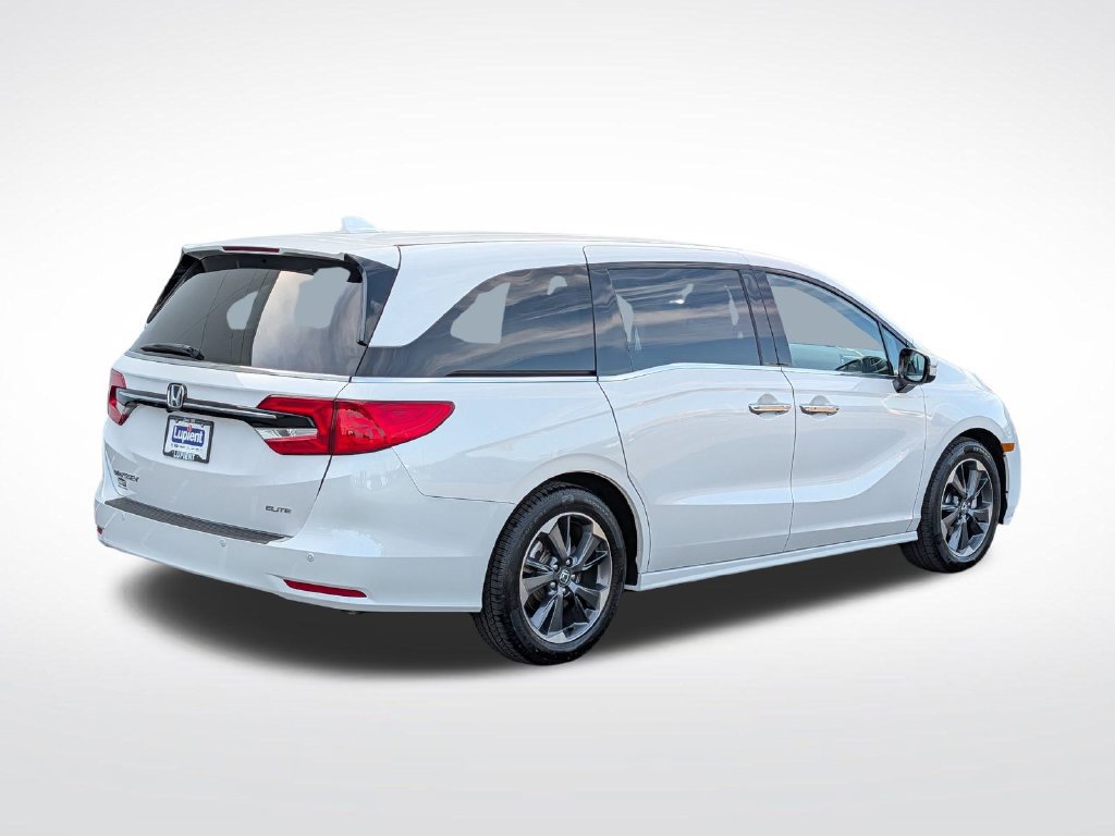 Used 2023 Honda Odyssey Elite image 3