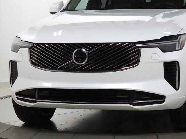 Used 2025 Volvo XC90 B6 Plus AWD/4WD image 4