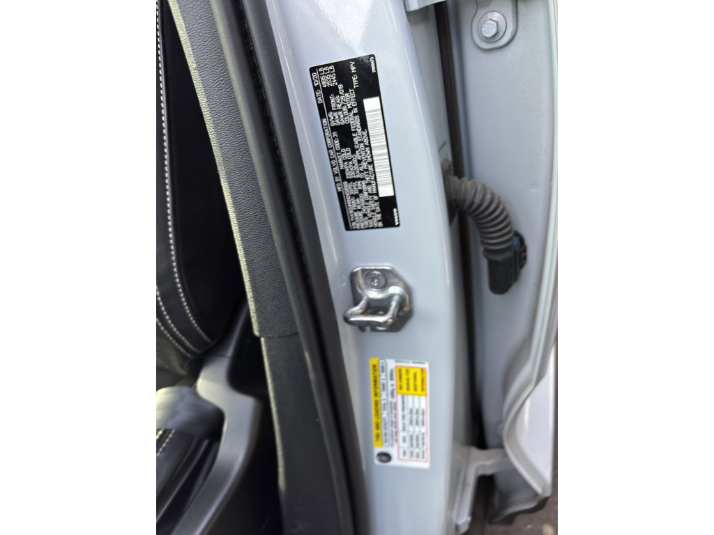 Used 2021 Volvo XC40 T5 R-Design w/ Advanced Package image 8