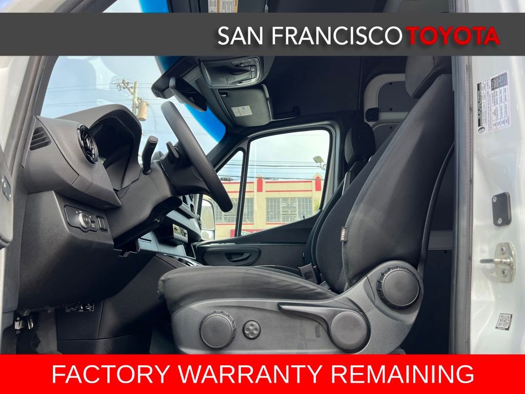 Used 2024 Mercedes-Benz Sprinter 2500 image 11