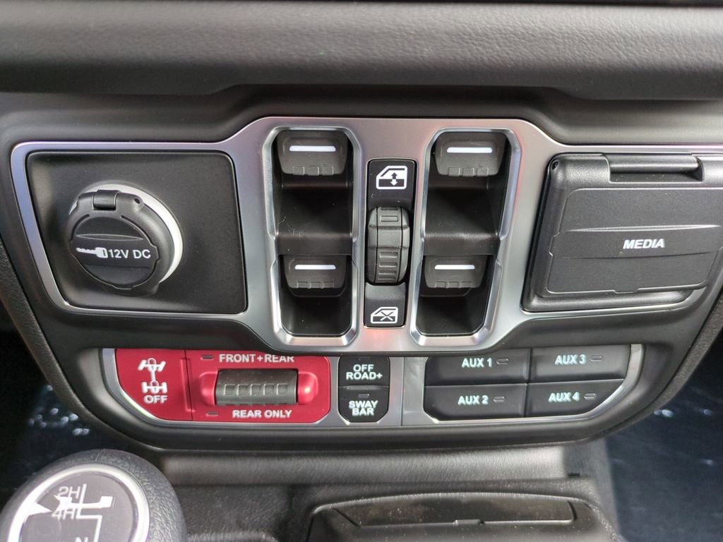 New 2025 Jeep Gladiator Rubicon w/ Convenience Group image 16